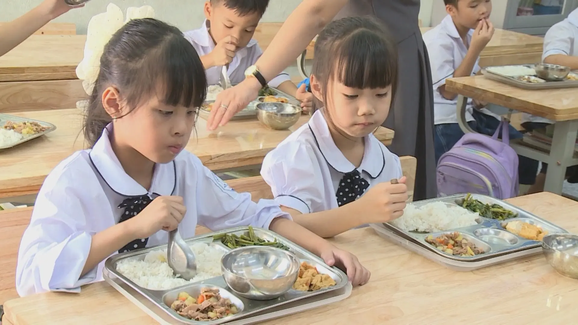 Xã Ứng Thiên đảm bảo ATTP bữa ăn bán trú cho học sinh